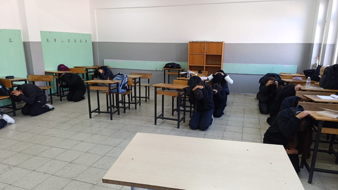 OKULUMUZDA DEPREM TATBİKATI YAPILDI